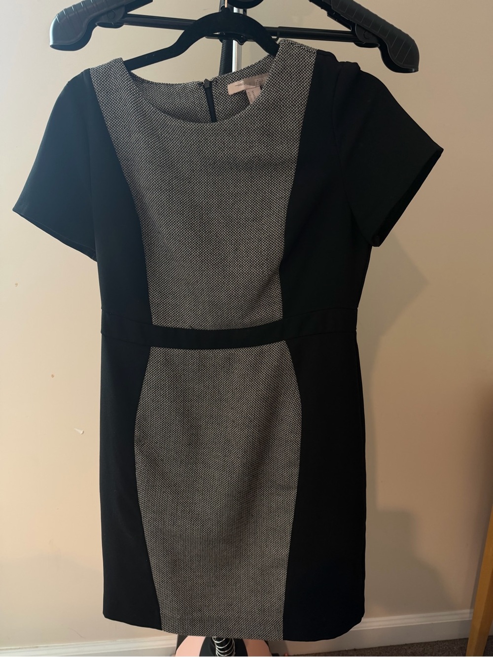 Forever 21 Black and Gray Panel Shift Dress